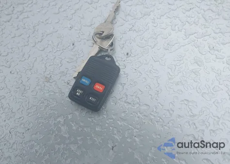 1994 Lincoln Town Car Executive z USA, uszkodzony, nr VIN 1LNLM81W0RY669379